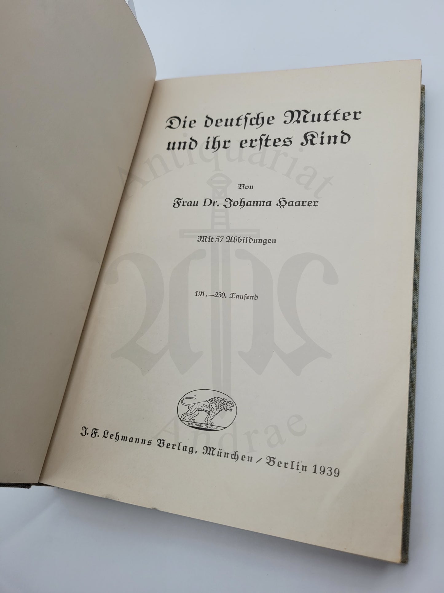 Die deutsche Mutter und ihr erstes Kind (Original Schutzumschlag)