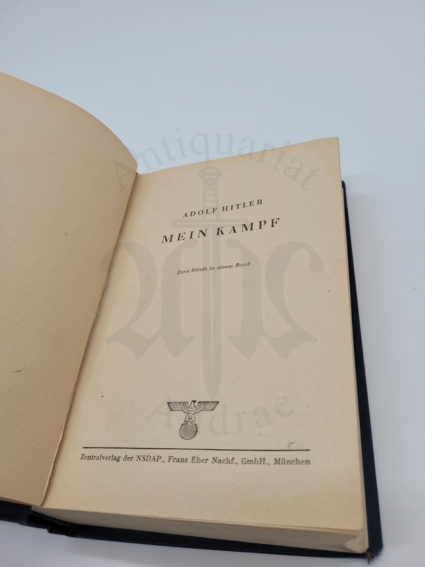 Mein Kampf Volksausgabe 1943 (Seltene Adler-Varriante) (Druckschrift)
