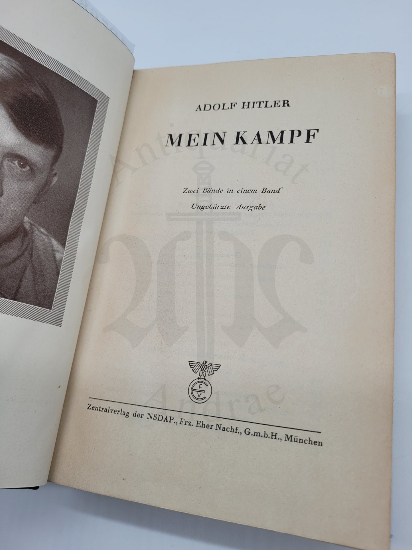 Mein Kampf Volksausgabe 1942 (Druckschrift)