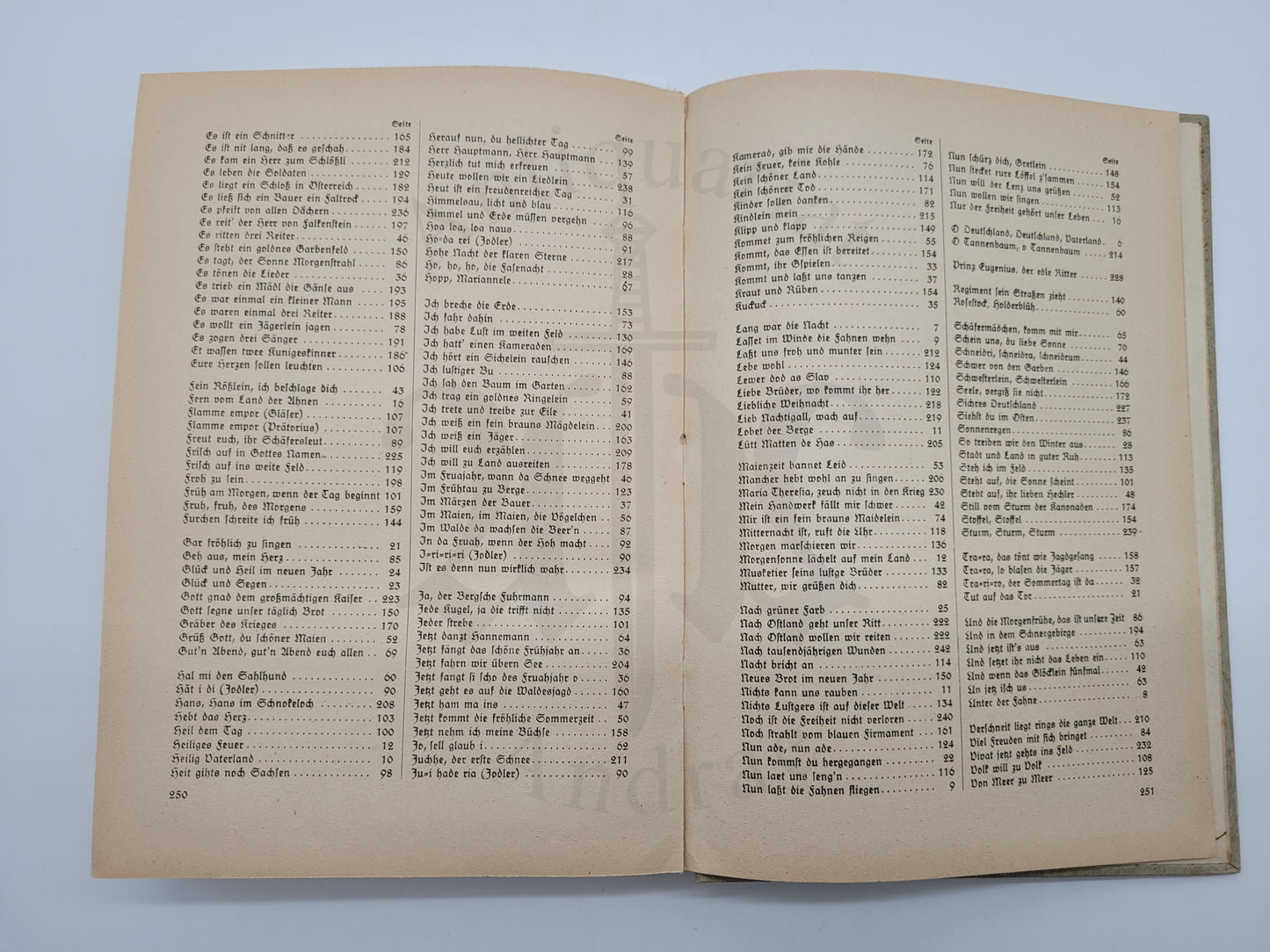Das klingende Jahr (Liederbuch+Noten)