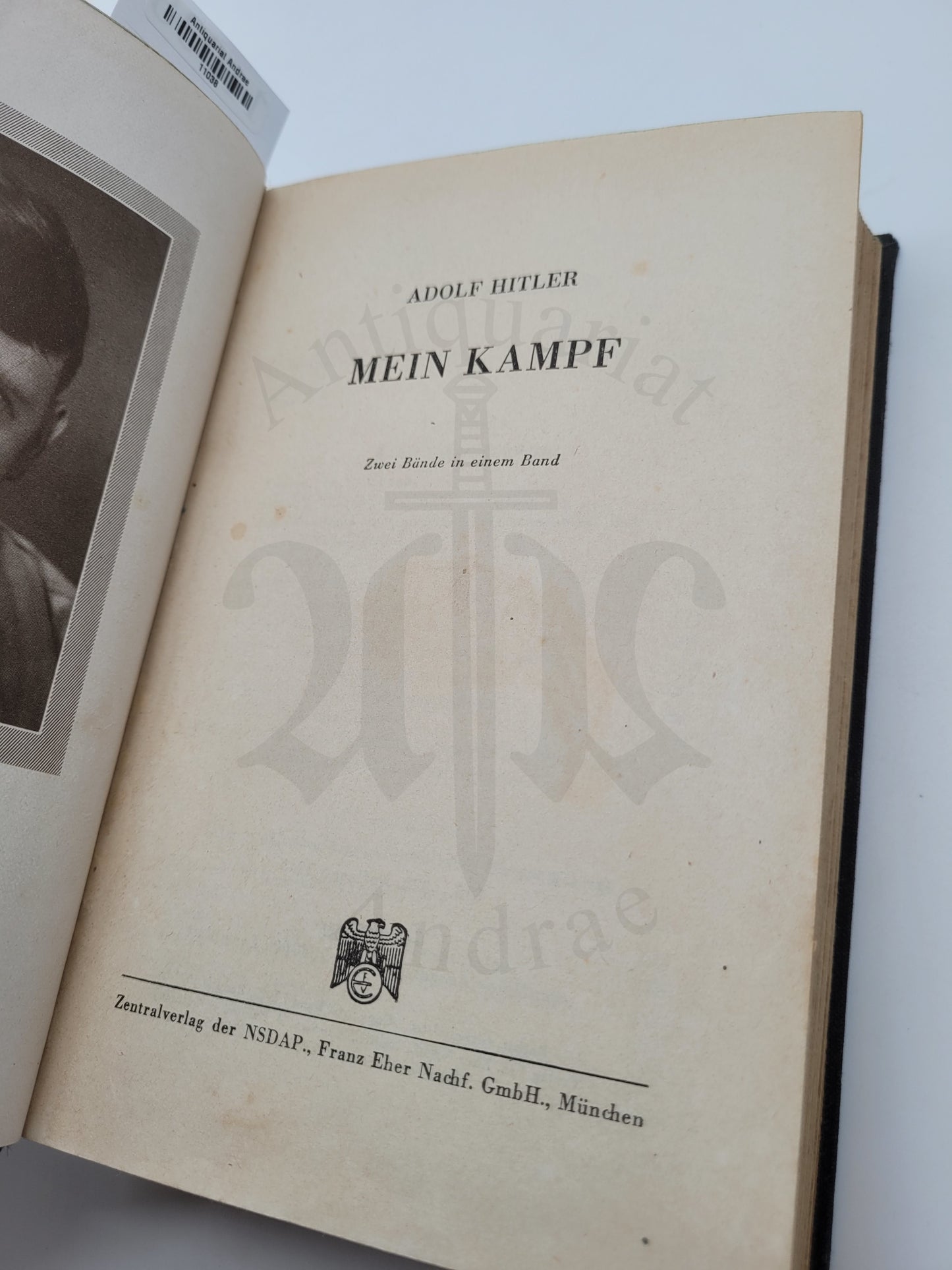 Mein Kampf Volksausgabe 1943 (Druckschrift)(Späte Adler-Variante)