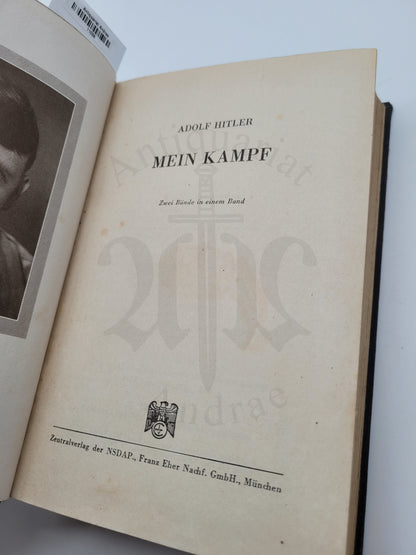 Mein Kampf Volksausgabe 1943 (Druckschrift)(Späte Adler-Variante)