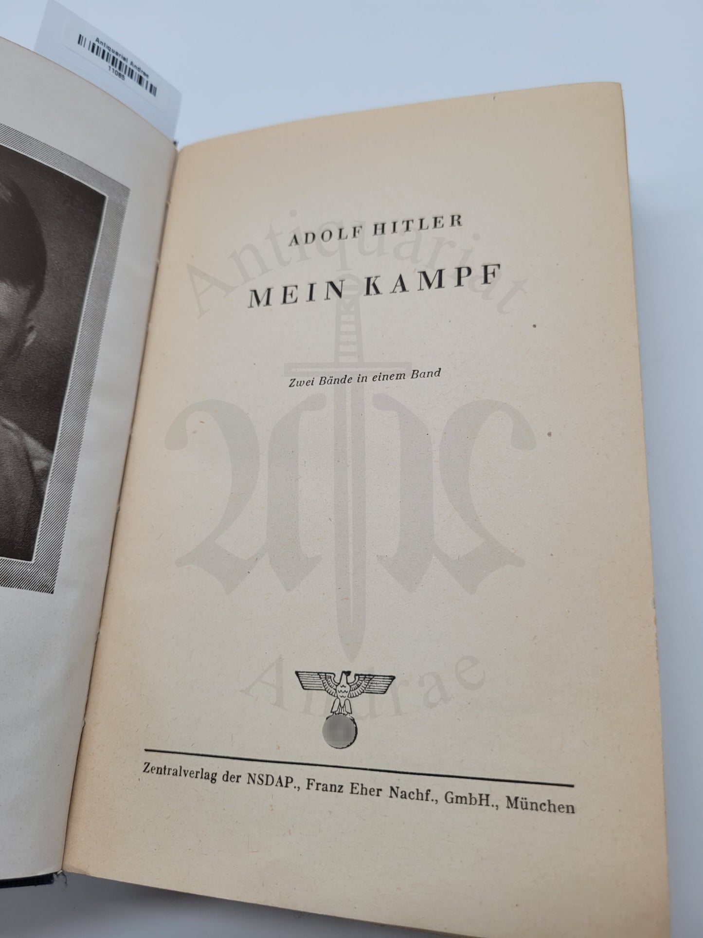 Mein Kampf Volksausgabe 1943 (Druckschrift)(Späte Adler-Variante)